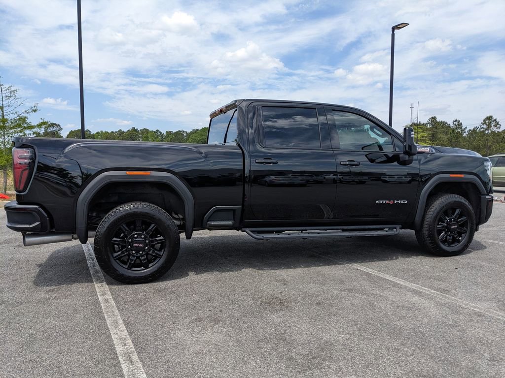 Used 2025 GMC Sierra 2500 AT4 image 24