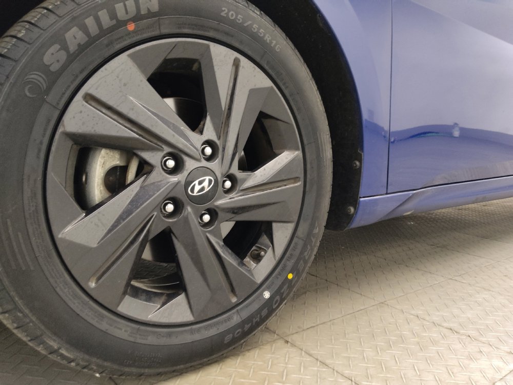 Used 2022 Hyundai Elantra SEL FWD image 31