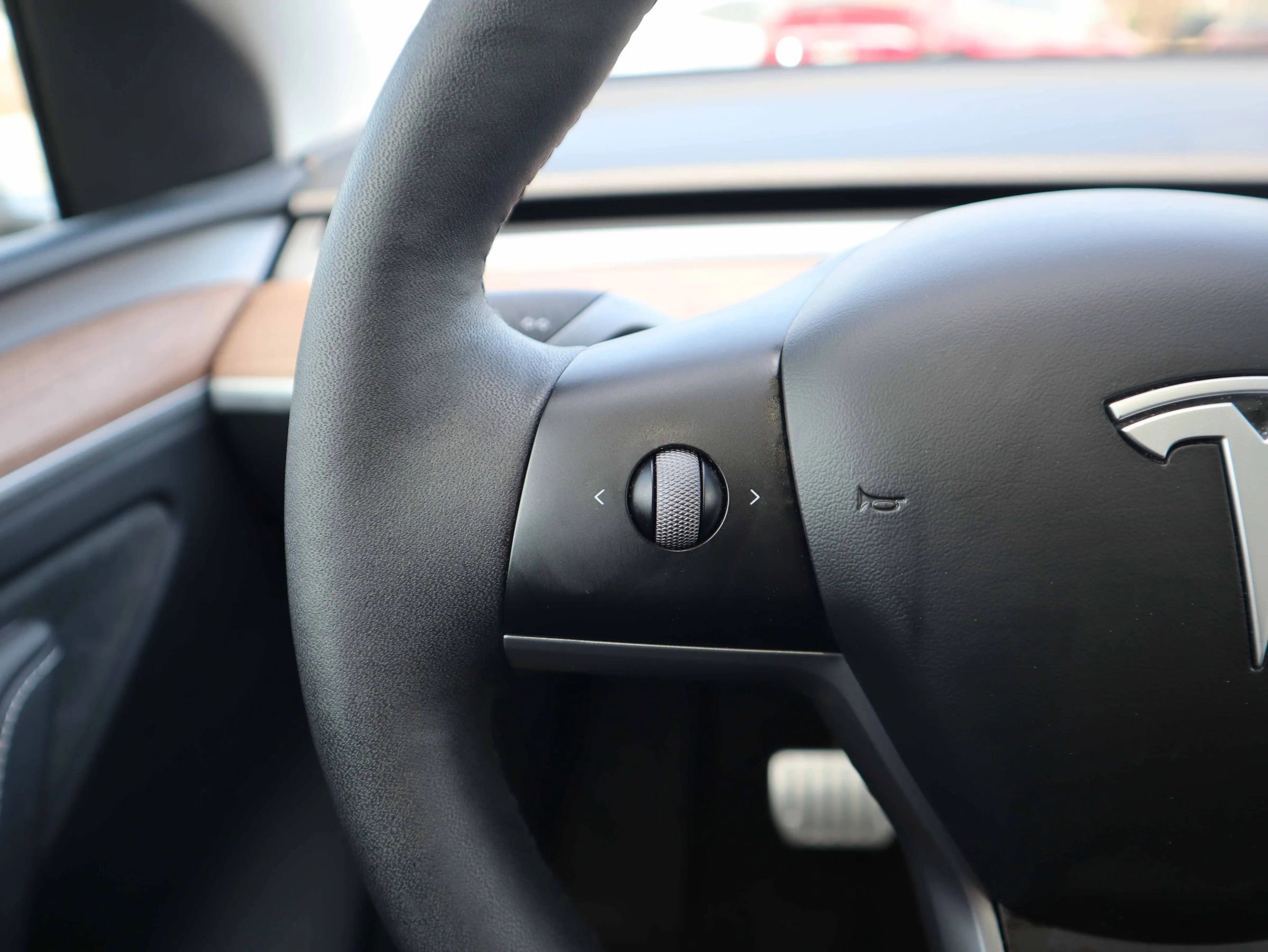 Used 2024 Tesla Model Y Performance image 15