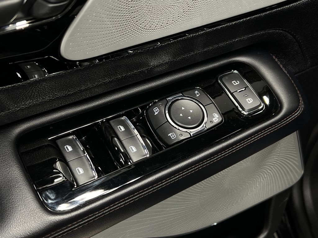 Used 2020 Lincoln Aviator Reserve w/ Equipment Group 201A AWD/4WD image 17