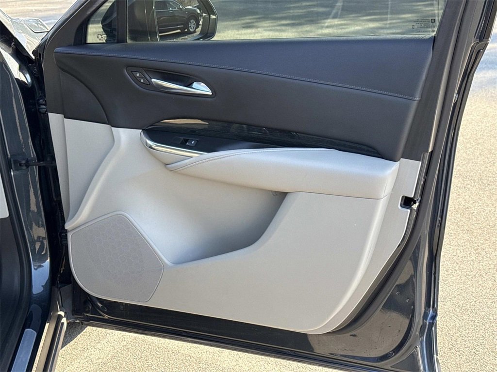 Used 2019 Cadillac XT4 Premium Luxury w/ Cold Weather Package image 10