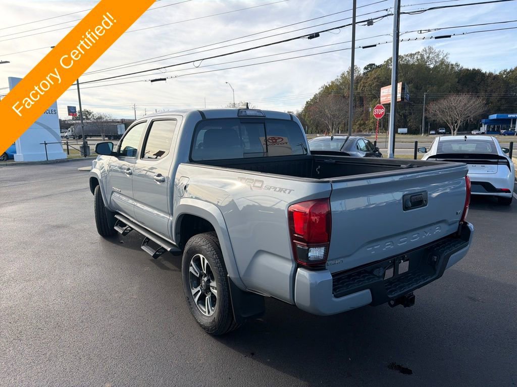 Used 2019 Toyota Tacoma TRD Sport image 3