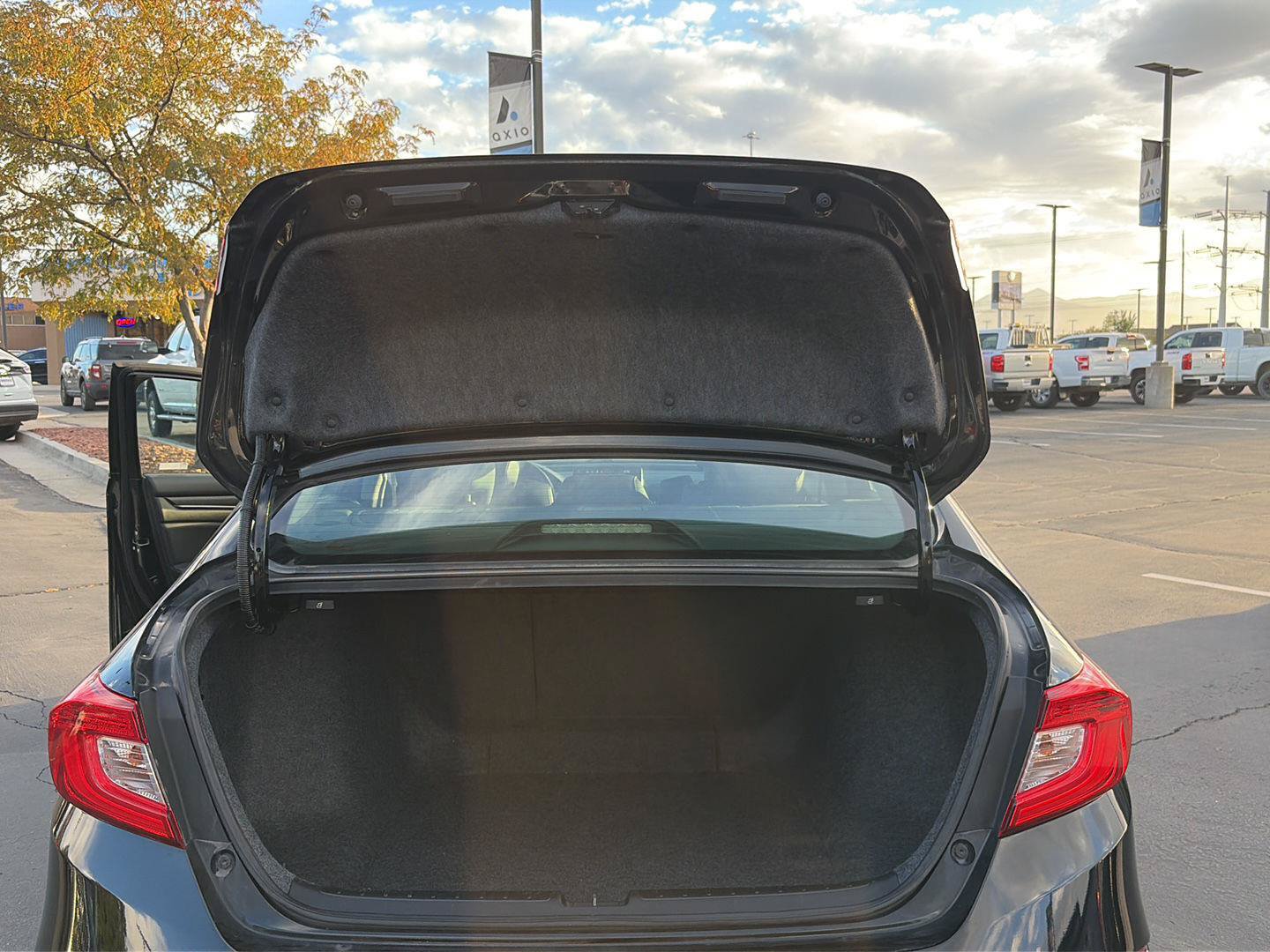 Used 2018 Honda Accord EX-L image 28