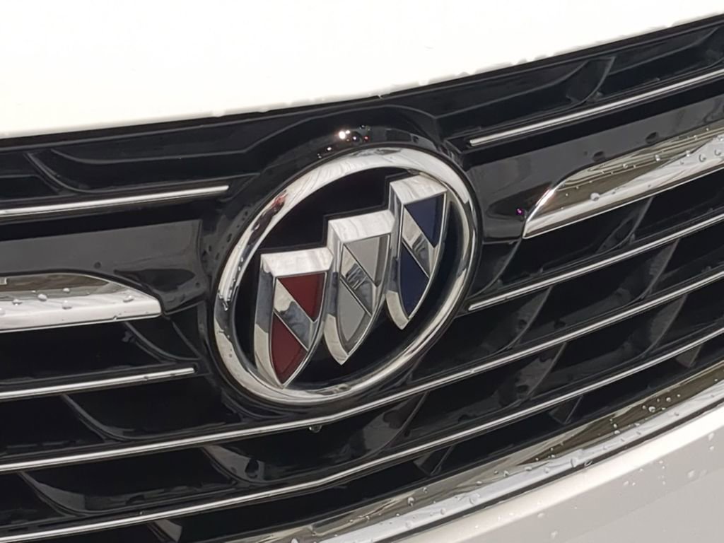 Used 2023 Buick Envision Essence image 12