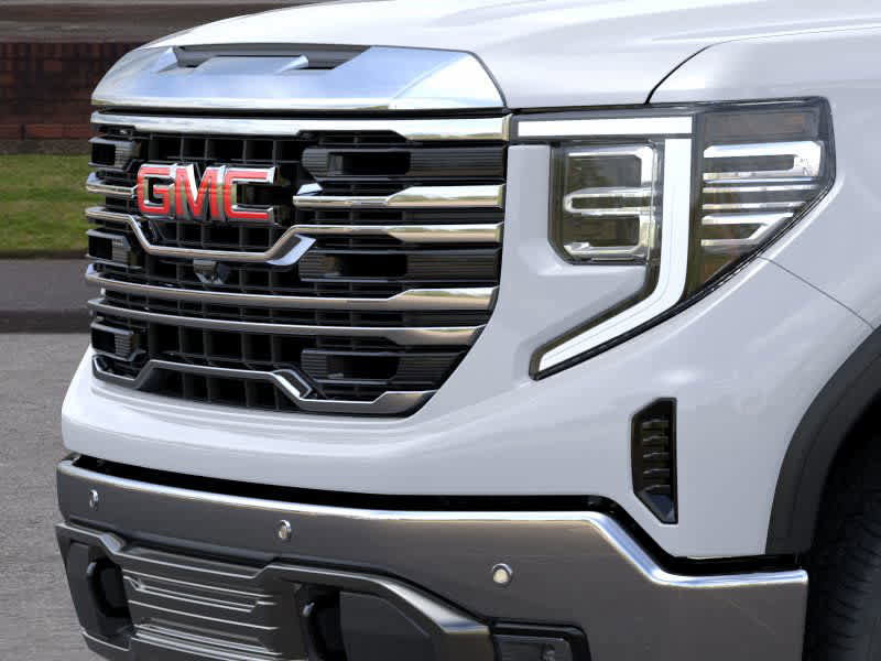 New 2026 GMC Sierra 1500 SLT image 13