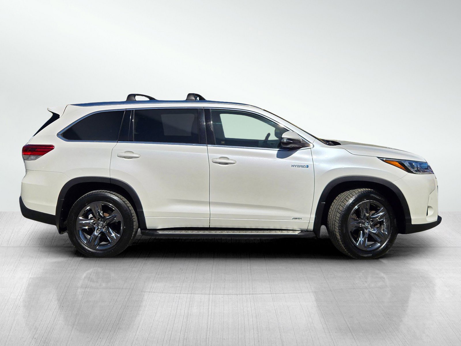 Used 2017 Toyota Highlander Limited Platinum w/ Carpet Mat Package image 3