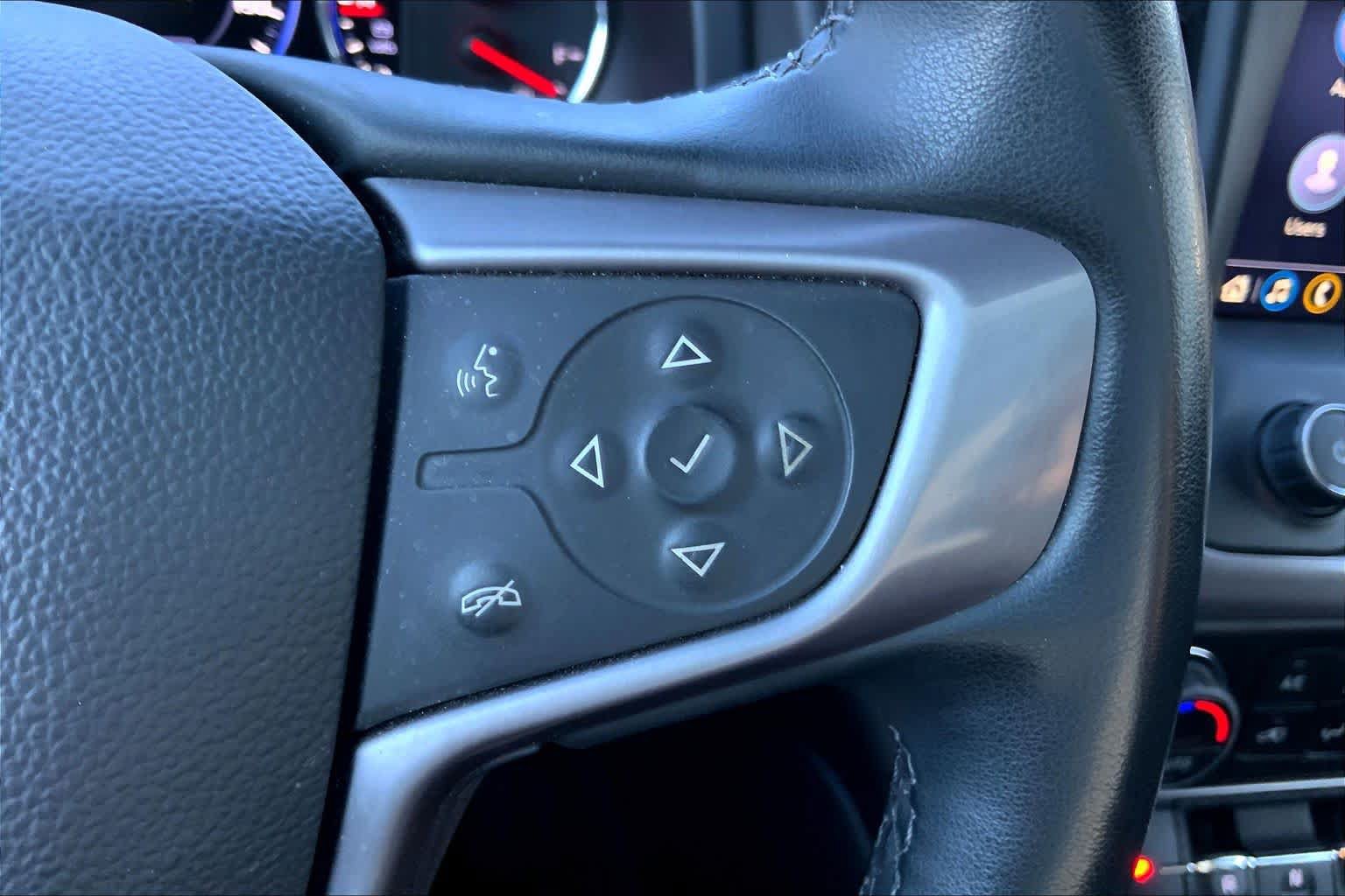 Used 2023 GMC Acadia AT4 w/ Technology Package AWD/4WD image 24