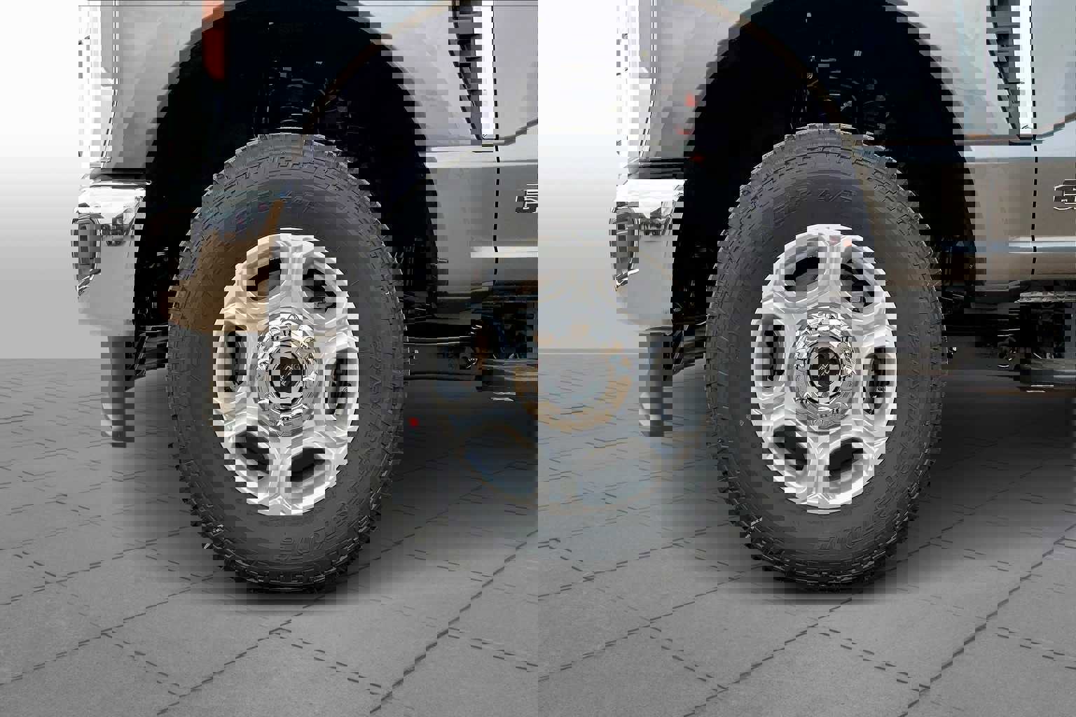 New 2026 Ford F250 XLT w/ FX4 Off-Road Package image 11