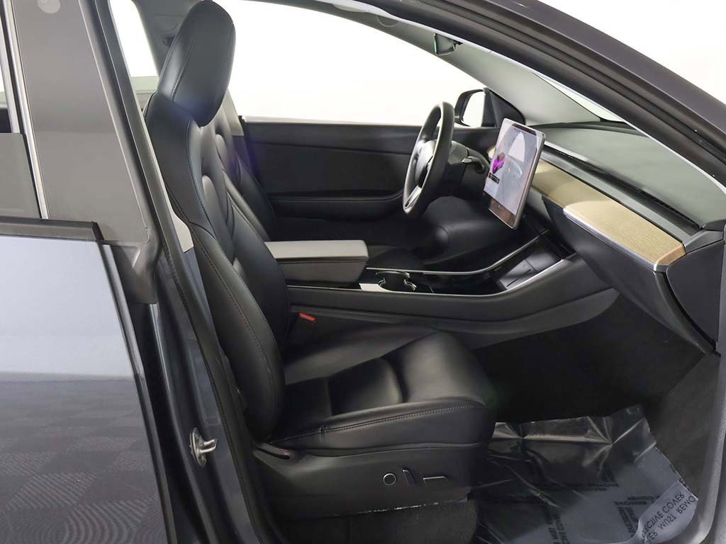 Used 2021 Tesla Model Y 2WD image 27