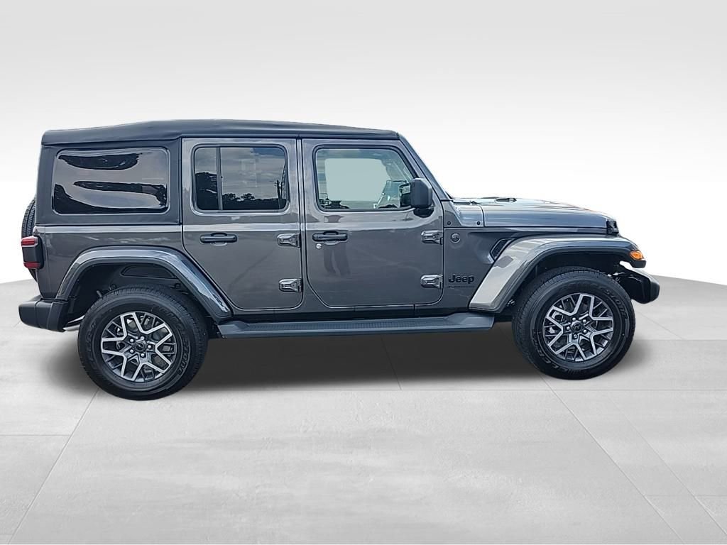 New 2025 Jeep Wrangler Unlimited Sahara AWD/4WD image 8