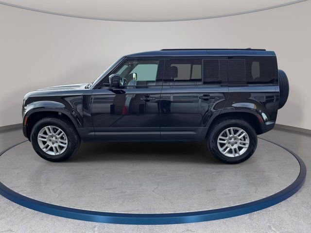 Used 2025 Land Rover Defender 110 S AWD/4WD image 9