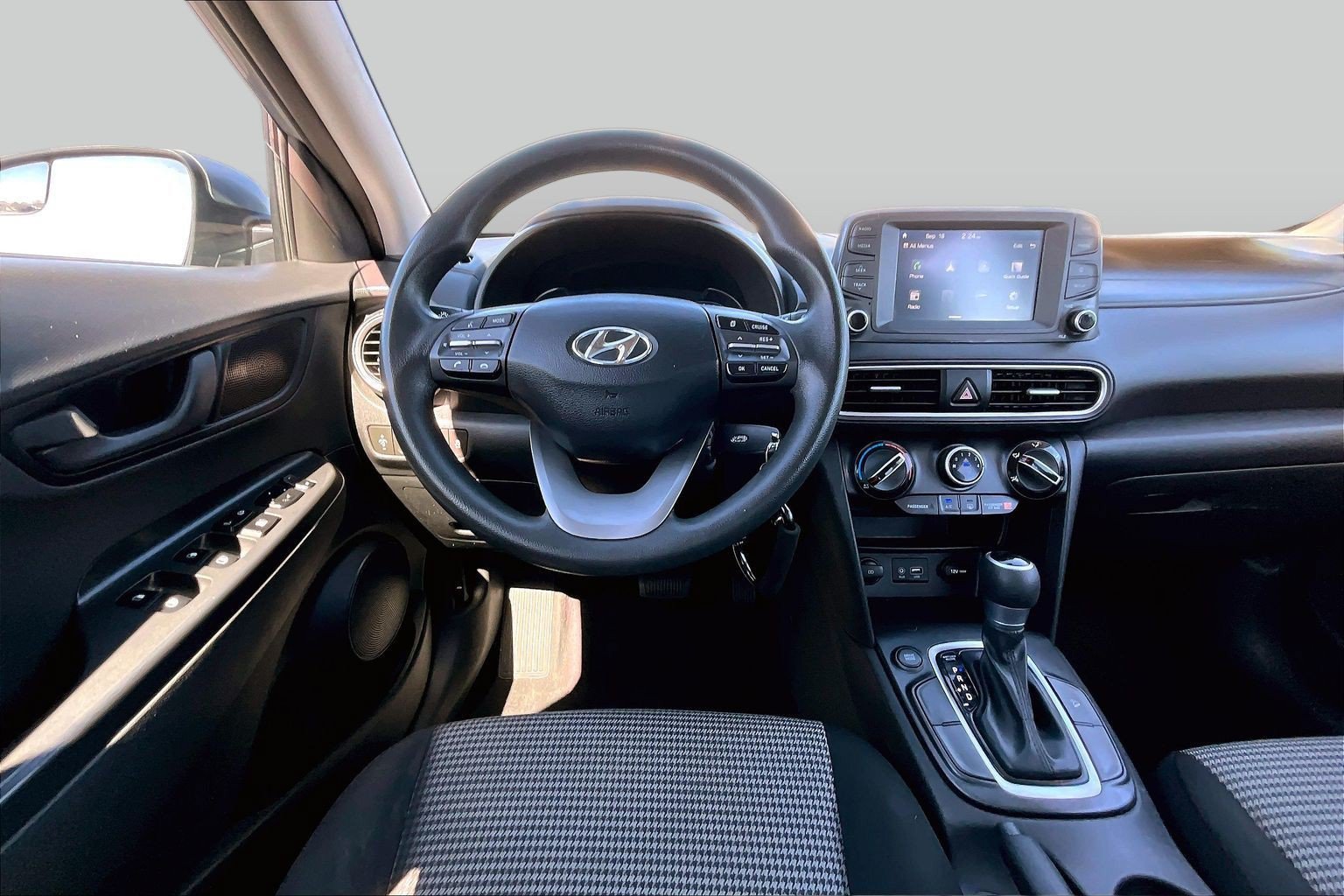 Used 2019 Hyundai Kona SE FWD image 5