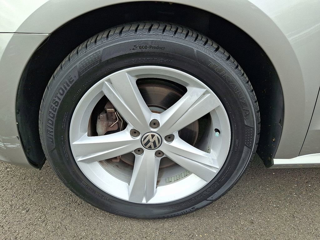 Used 2012 Volkswagen Passat 2.5 SE image 12