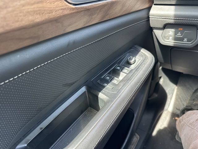 Used 2025 Volkswagen Atlas SE AWD/4WD image 42
