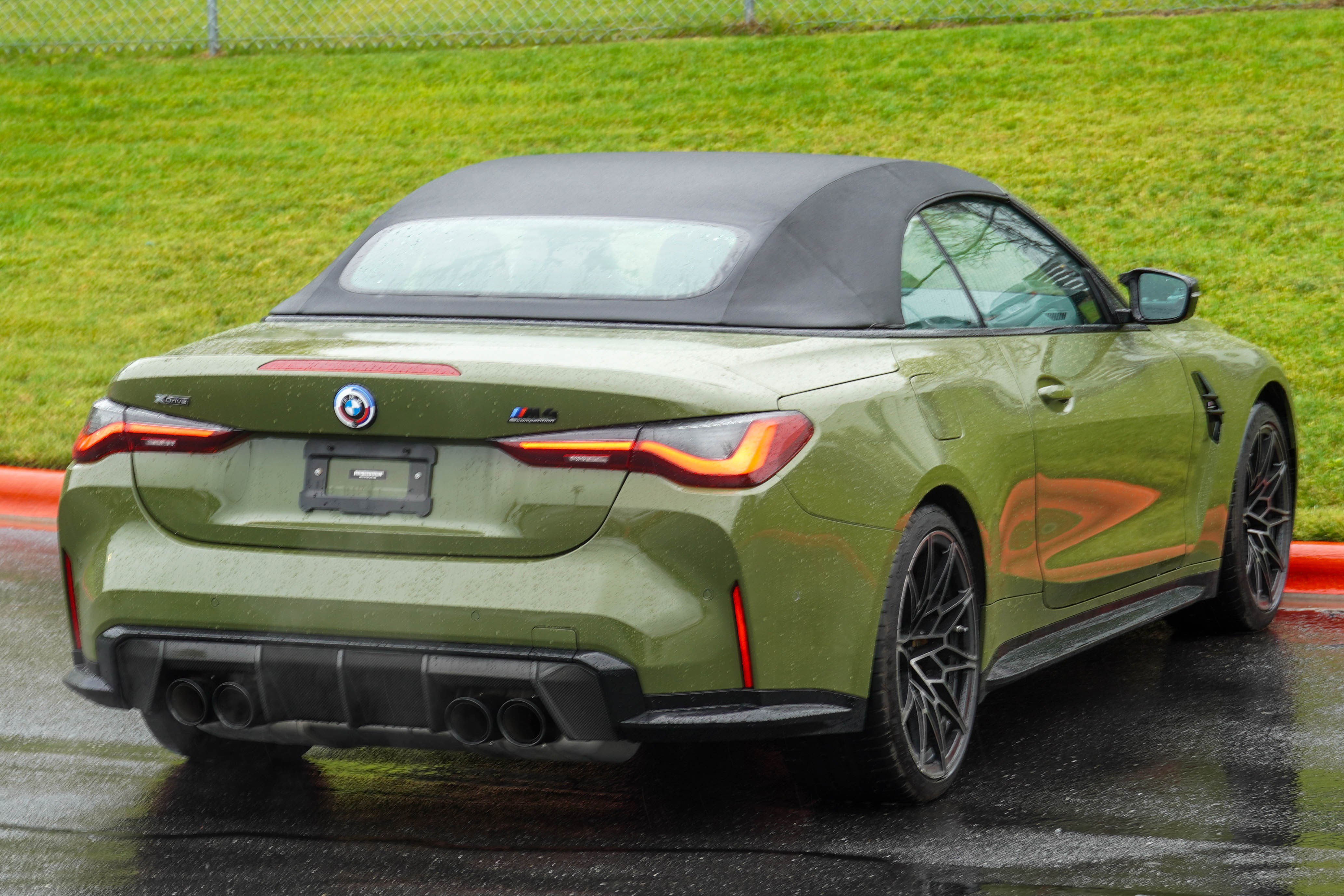 Used 2023 BMW M4 xDrive Competition w/ M Carbon Exterior Package AWD/4WD image 8