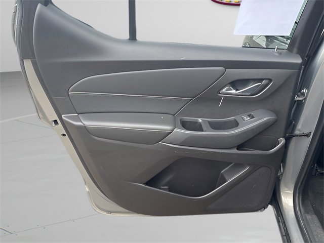 Used 2018 Chevrolet Traverse LT image 14