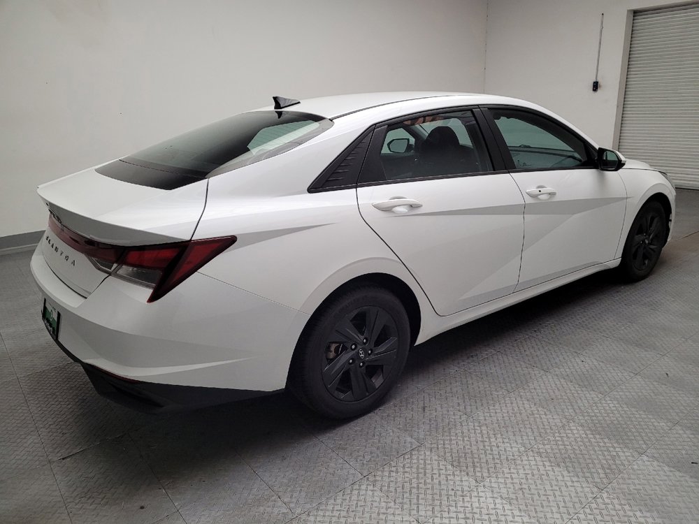 Used 2022 Hyundai Elantra SEL FWD image 9
