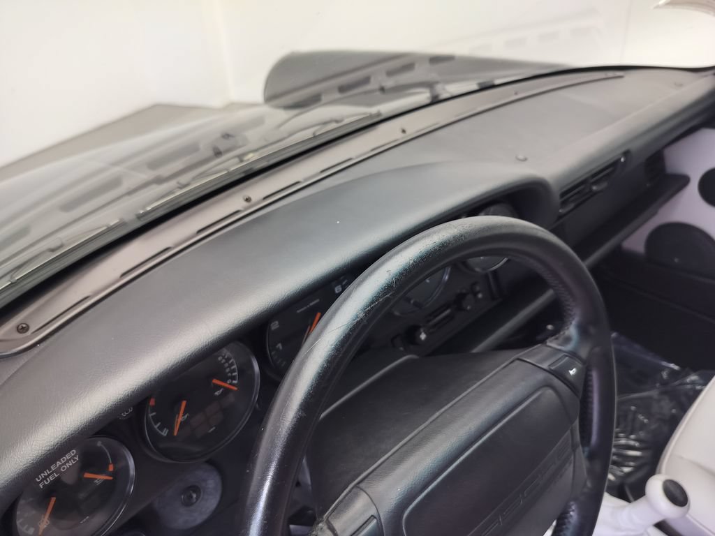 Used 1992 Porsche 911 Carrera RWD image 20