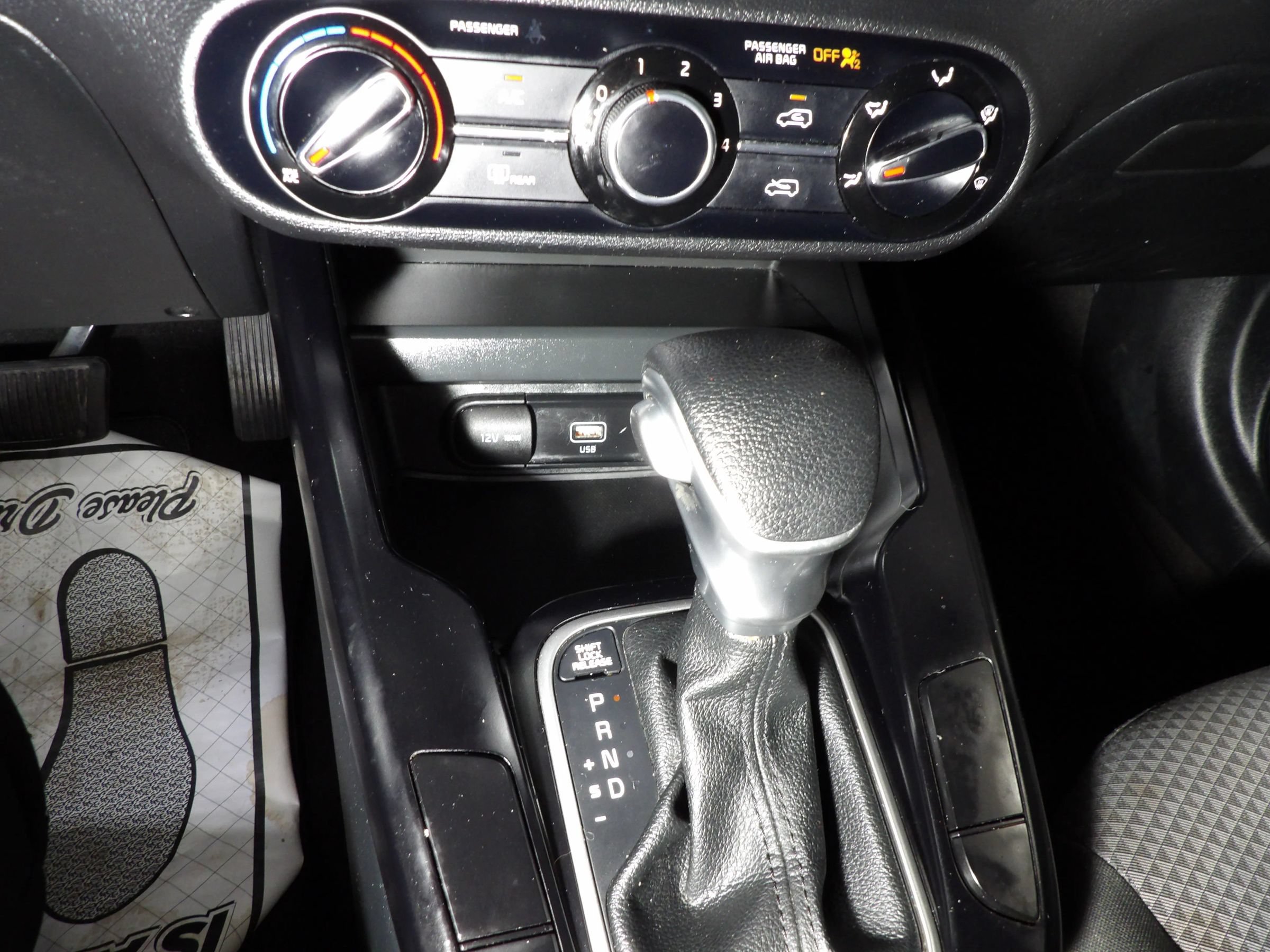 Used 2022 Kia Soul LX FWD image 12