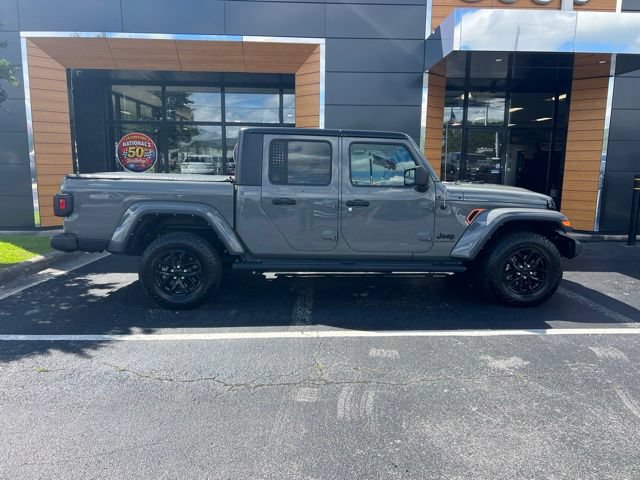 Used 2022 Jeep Gladiator Sport AWD/4WD image 2