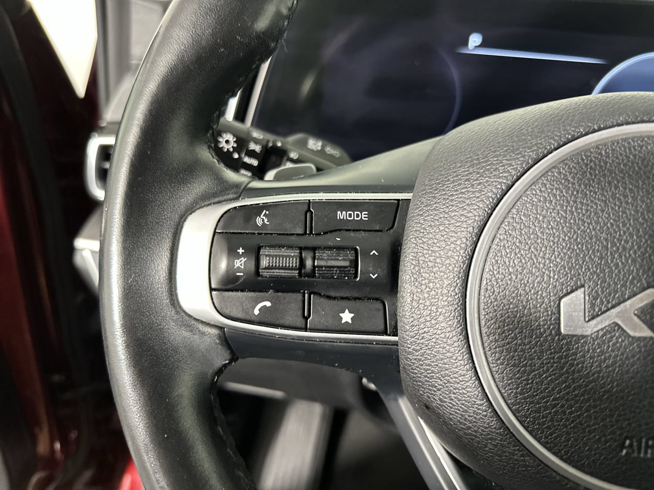 Certified 2023 Kia Sportage SX Prestige AWD/4WD image 7