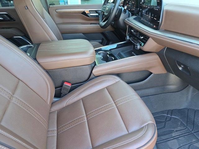 Certified 2025 Chevrolet Suburban High Country image 20