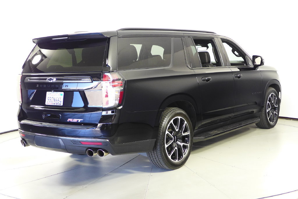 Used 2022 Chevrolet Suburban RST w/ Sport Performance Package AWD/4WD image 7
