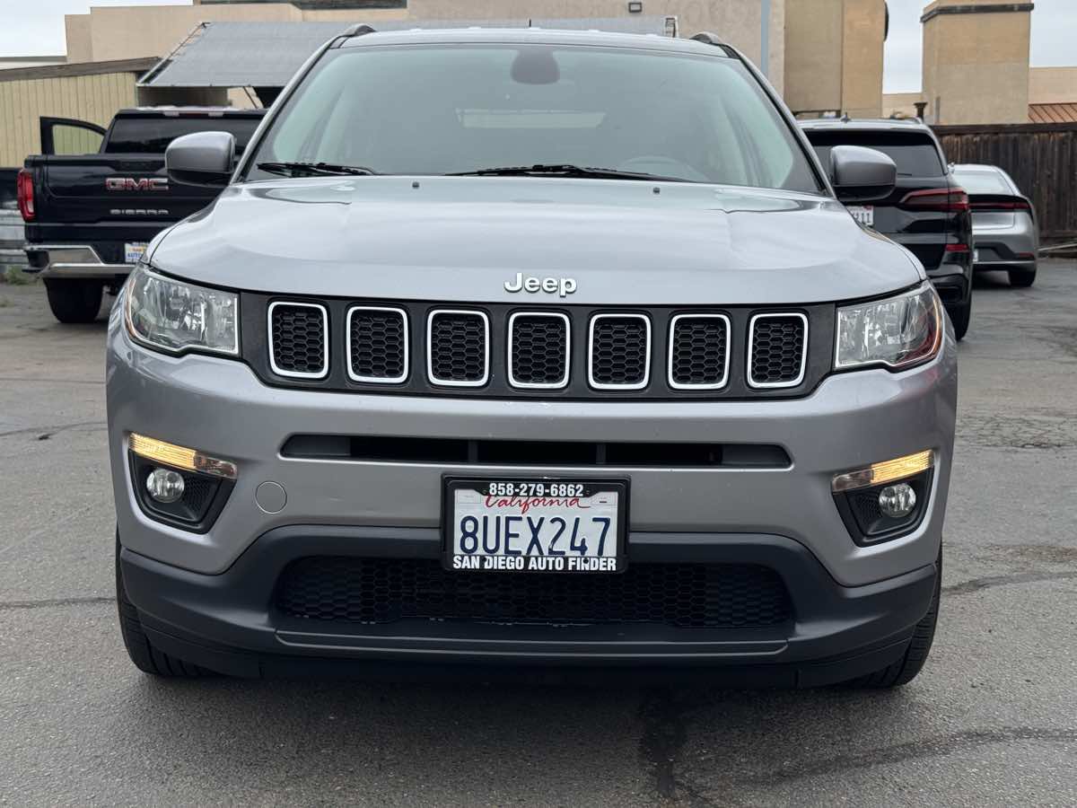 Used 2018 Jeep Compass Latitude w/ Popular Equipment Group AWD/4WD image 6