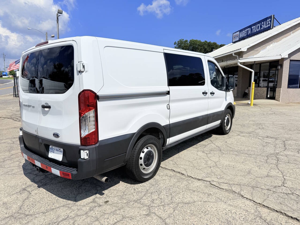Used 2022 Ford Transit 150 Low Roof w/ Upfitter Package RWD image 3