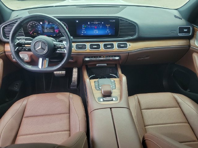 Used 2025 Mercedes-Benz GLS 450 4MATIC image 14