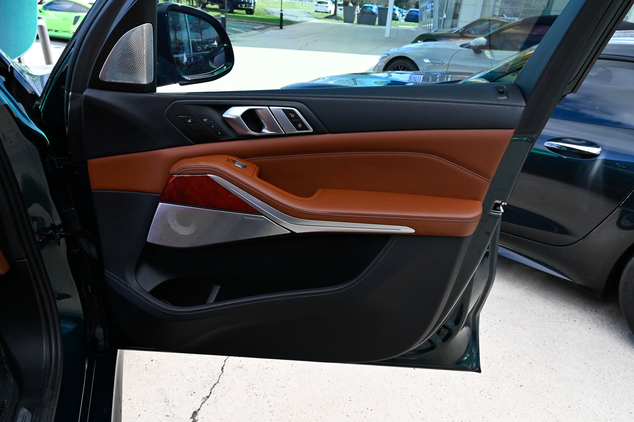 Used 2024 BMW ALPINA XB7 image 58