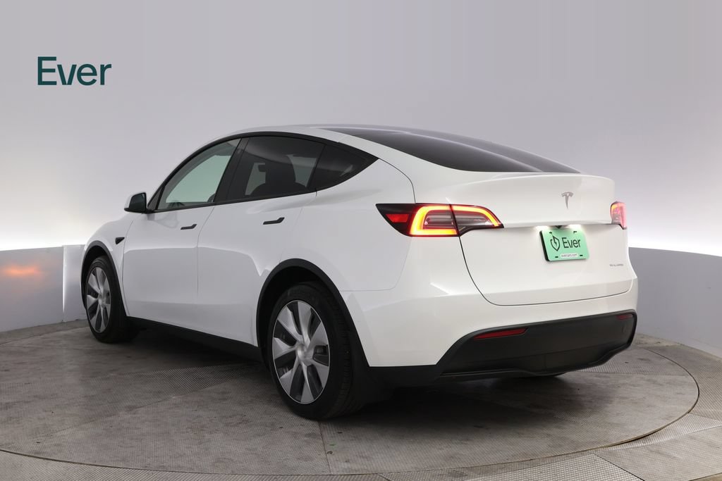 Used 2022 Tesla Model Y Long Range AWD/4WD image 17