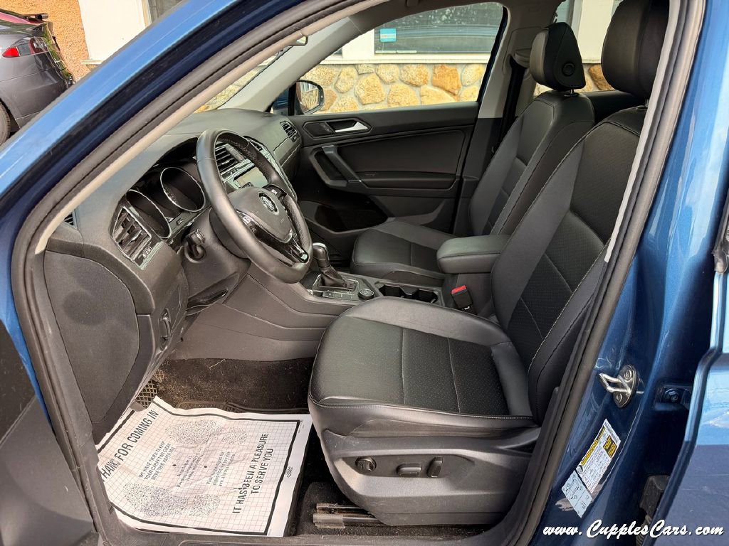 Used 2020 Volkswagen Tiguan SE w/ Panoramic Sunroof Package AWD/4WD image 15
