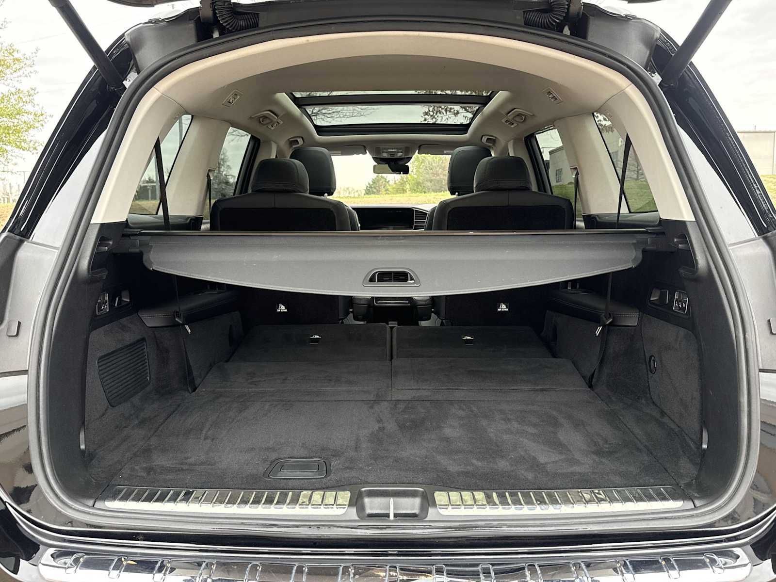 Used 2023 Mercedes-Benz GLS 580 4MATIC image 26
