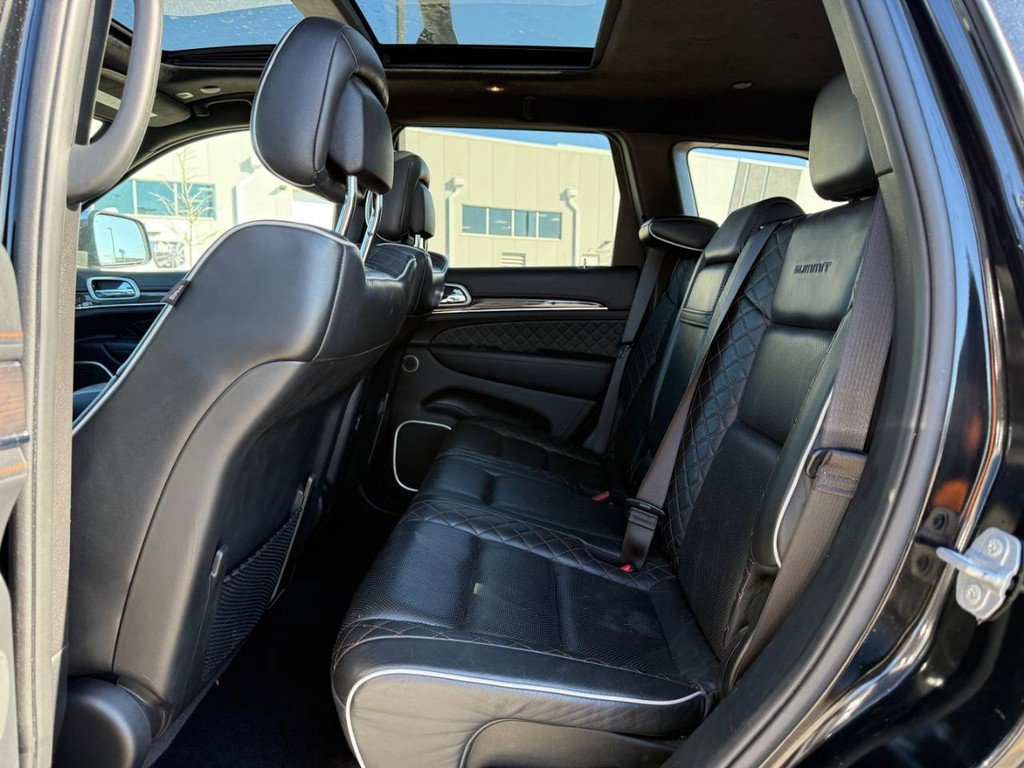 Used 2019 Jeep Grand Cherokee Summit image 10