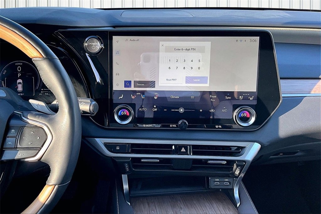 Used 2024 Lexus RX 450h AWD w/ Luxury Package image 3