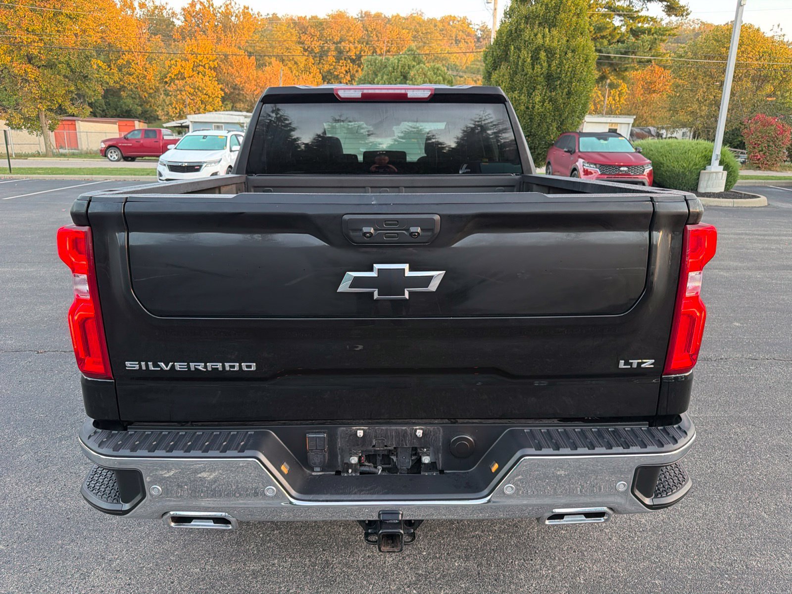 Used 2024 Chevrolet Silverado 1500 LTZ AWD/4WD image 4