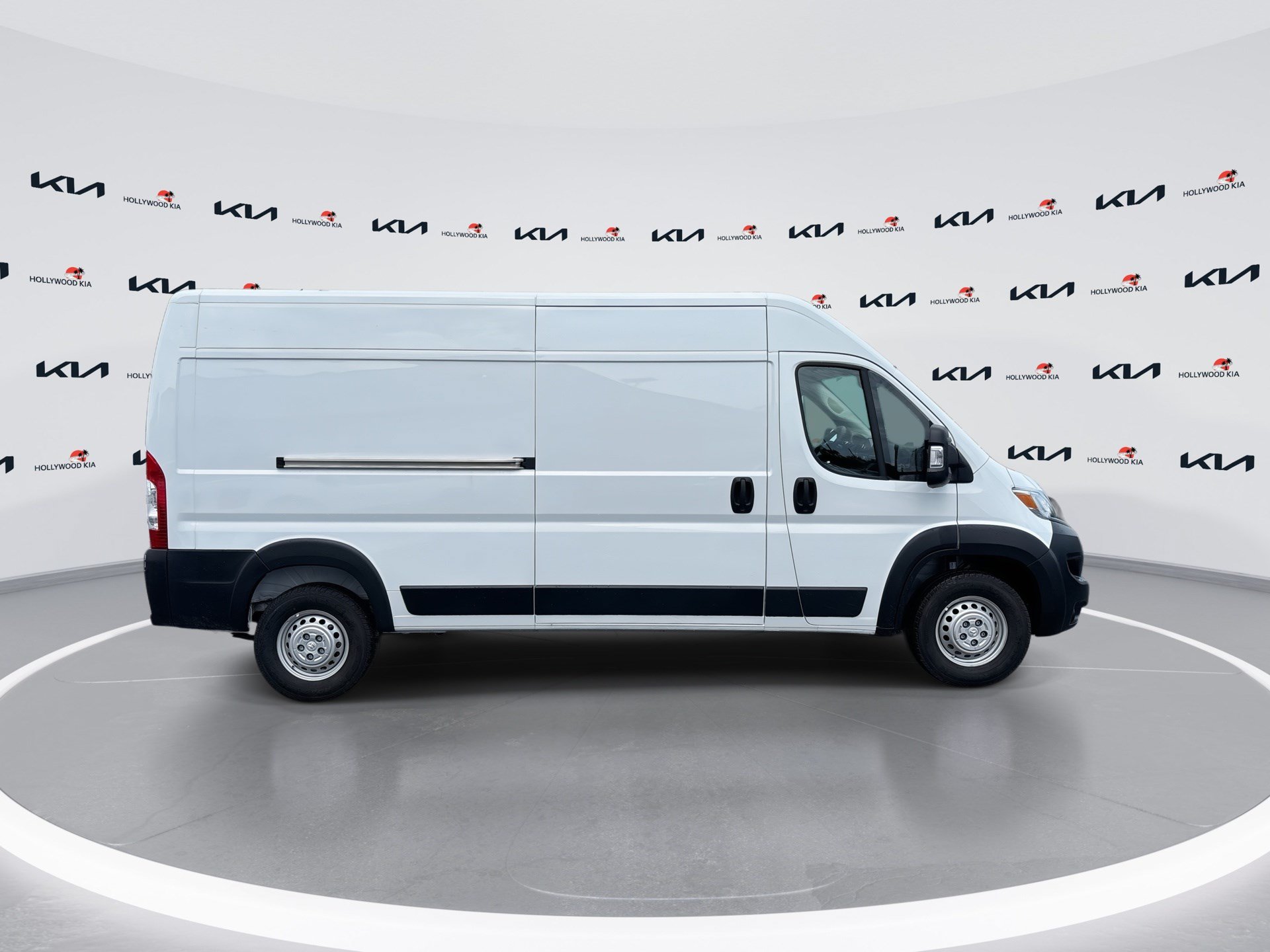 Used 2026 RAM ProMaster 2500 w/ Convenience Group FWD image 9