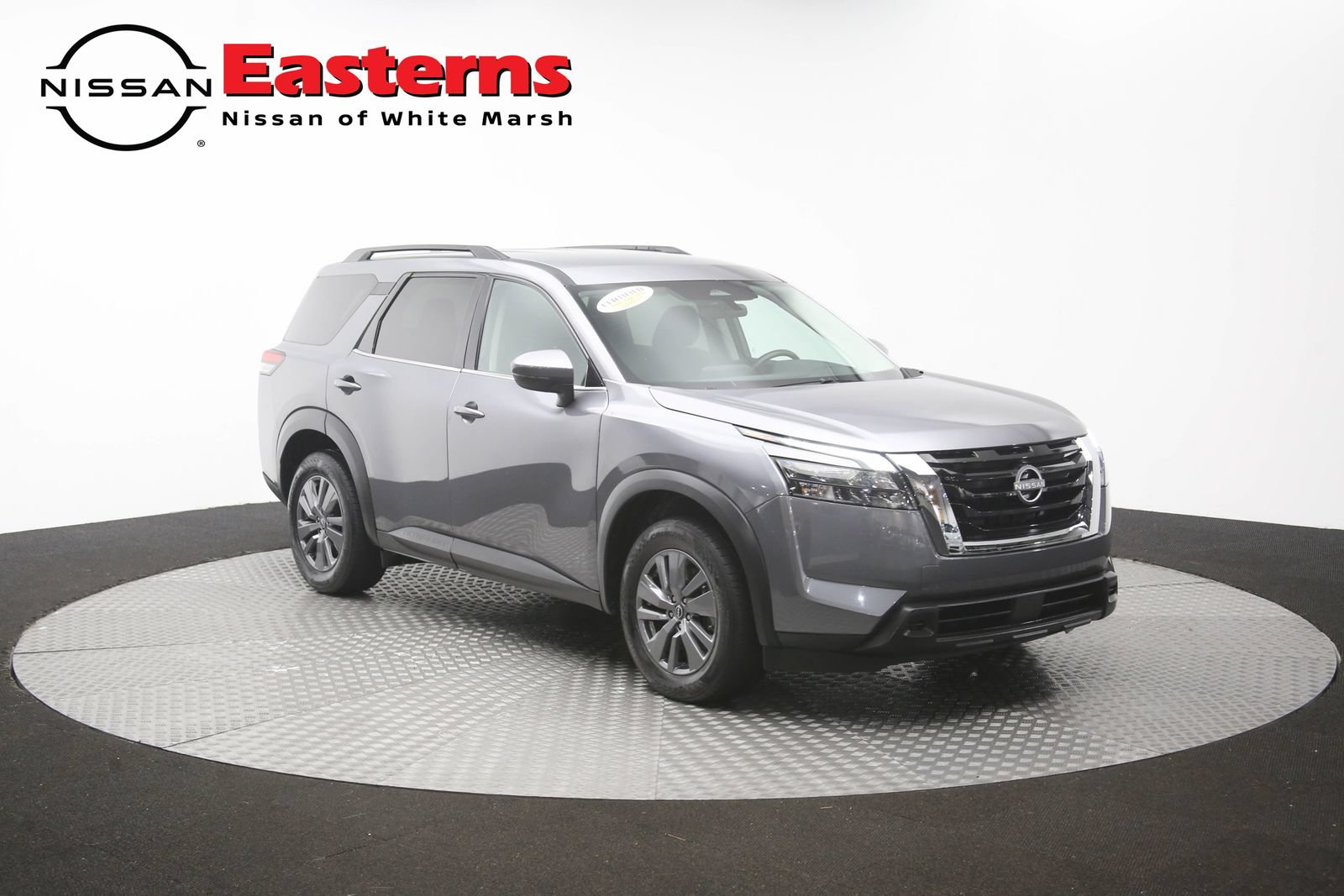 Used 2025 Nissan Pathfinder SV FWD image 50