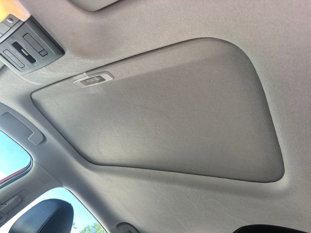 Used 2023 Nissan Sentra SR w/ SR Premium Package FWD image 33