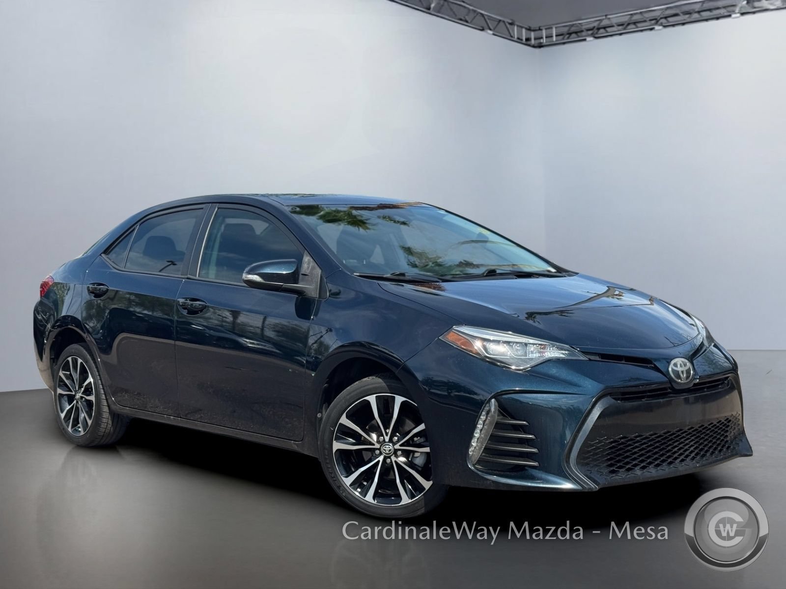 Used 2019 Toyota Corolla SE w/ Carpet Mat Package (TMS) FWD image 2