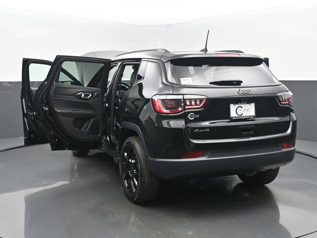 New 2025 Jeep Compass Latitude w/ Sun & Sound Group AWD/4WD image 56