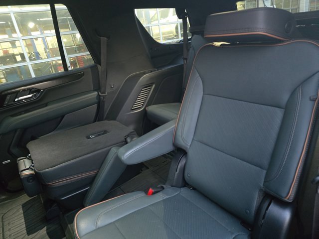 Used 2025 GMC Yukon AT4 image 14