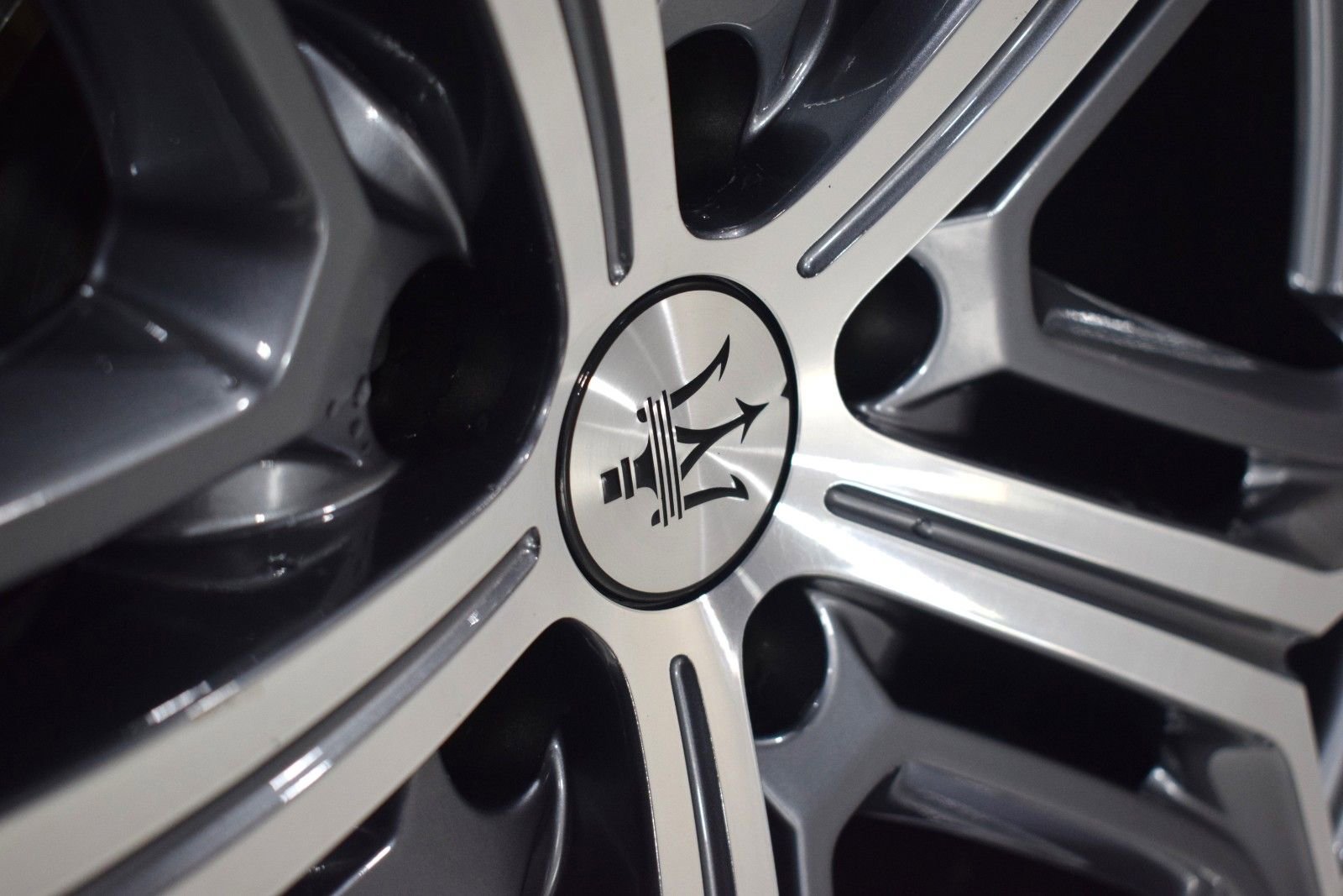 Certified 2023 Maserati Levante GT AWD/4WD image 18