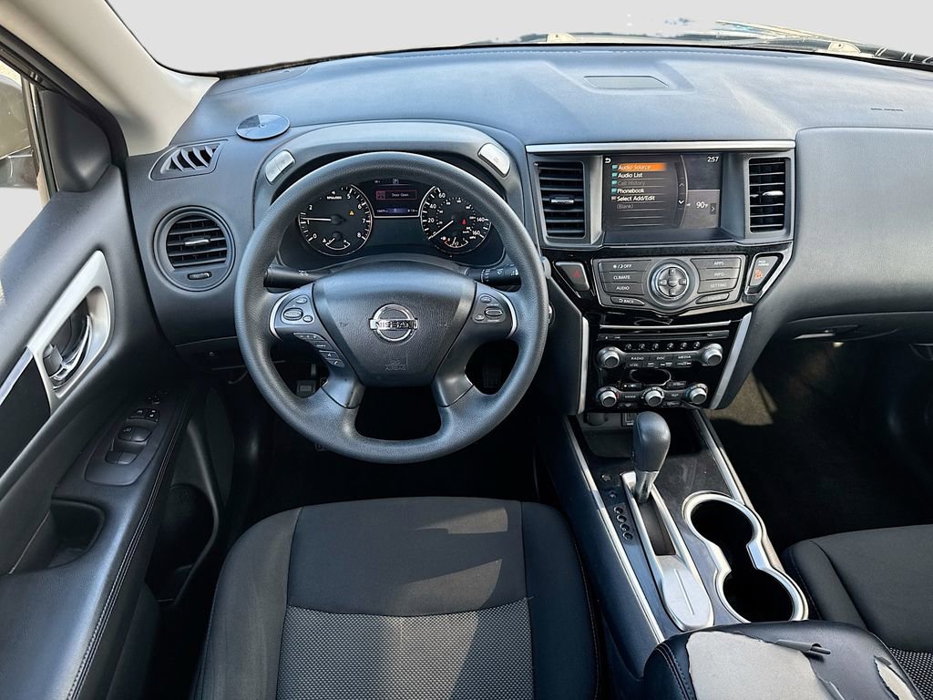 Used 2020 Nissan Pathfinder S image 20