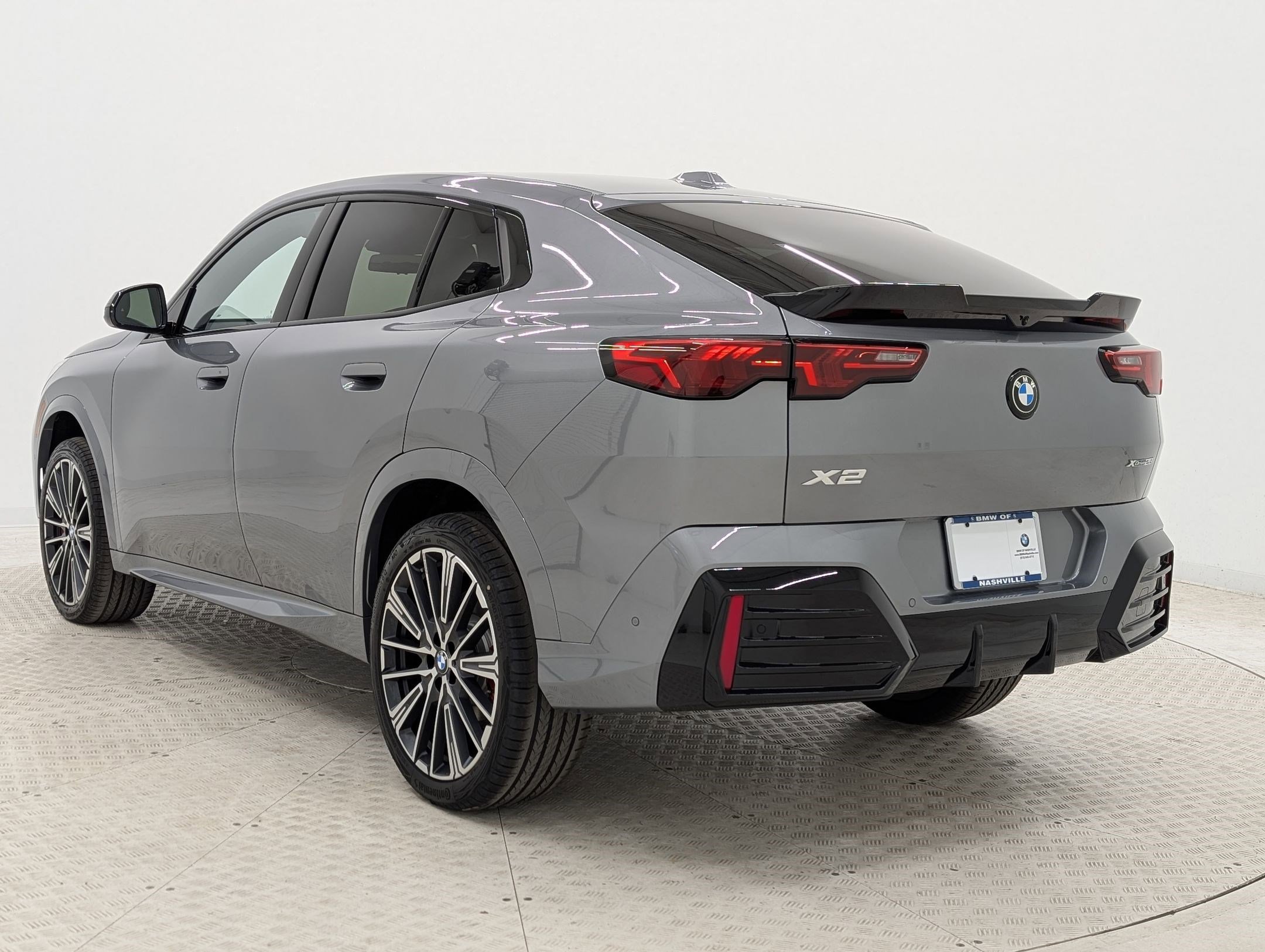 New 2026 BMW X2 xDrive28i w/ M Sport Package AWD/4WD image 3