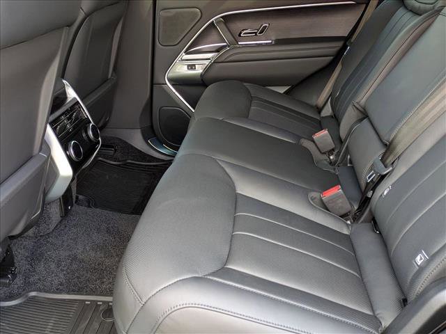 New 2025 Land Rover Range Rover SE image 16