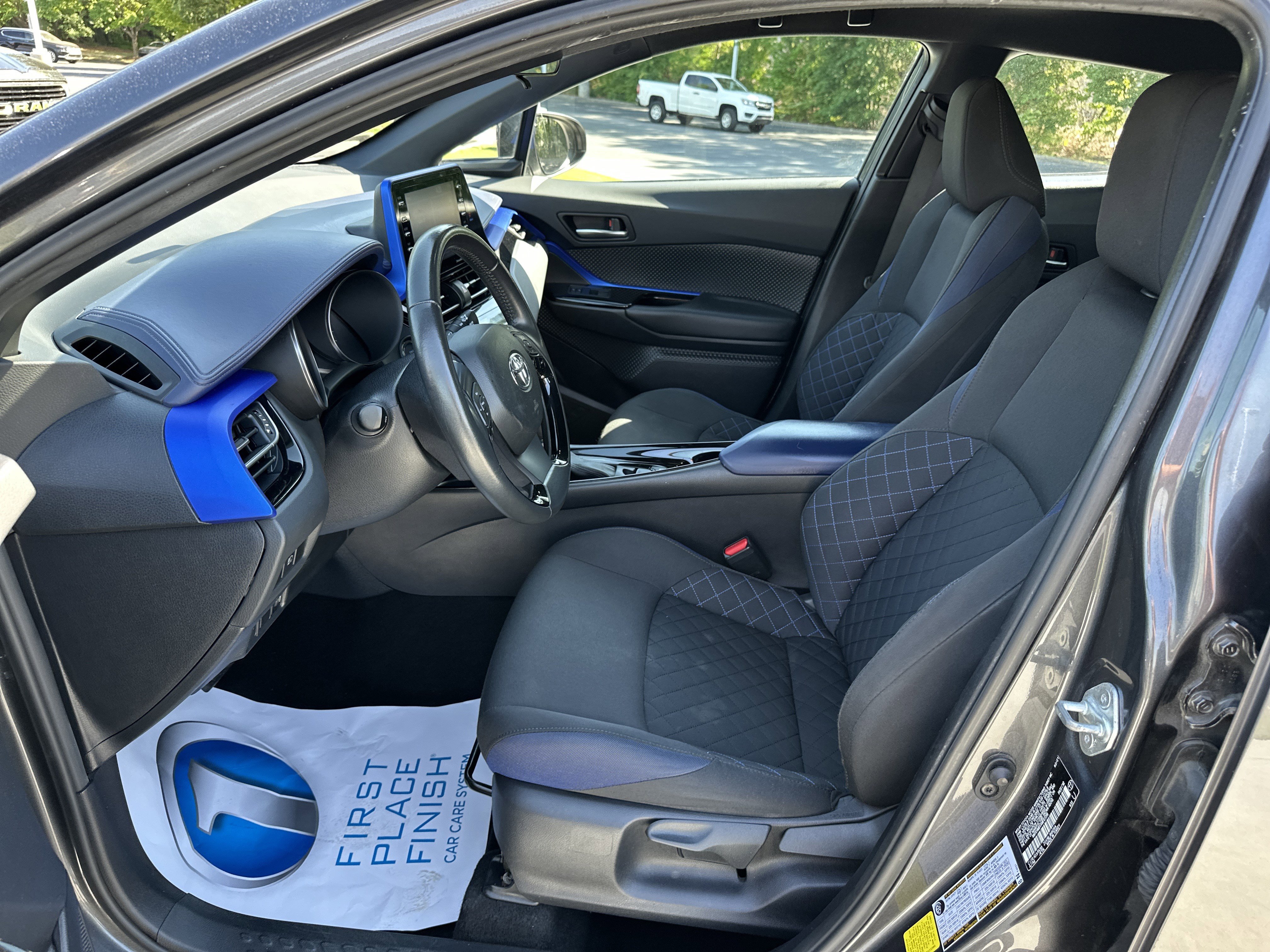 Used 2021 Toyota C-HR XLE FWD image 16