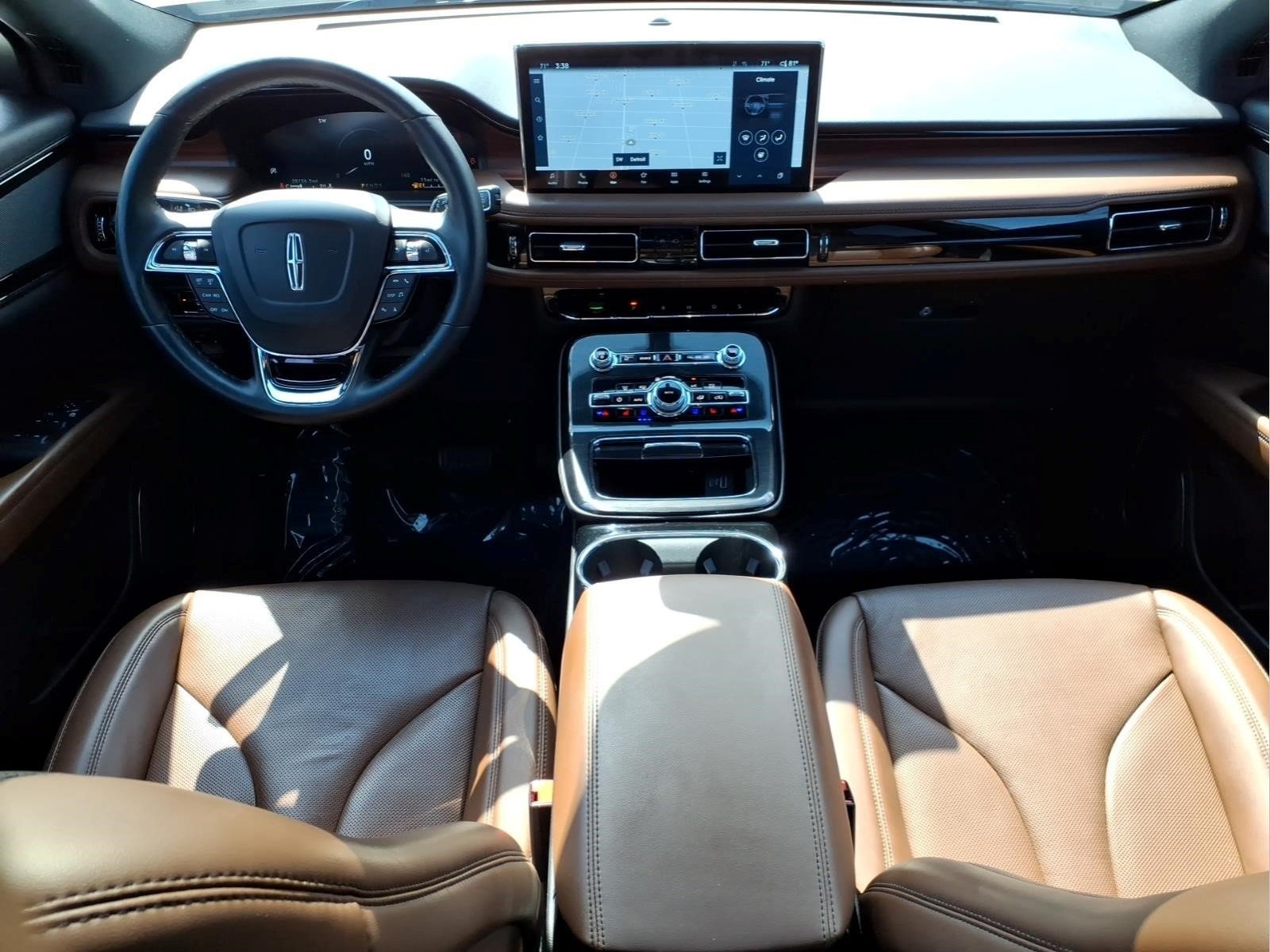 Used 2023 Lincoln Nautilus Reserve AWD/4WD image 11