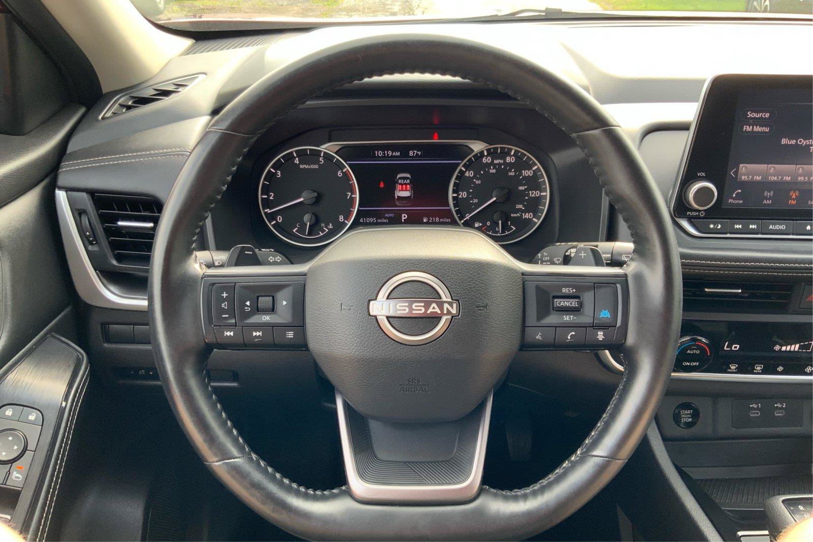 Used 2025 Nissan Rogue SV AWD/4WD image 16